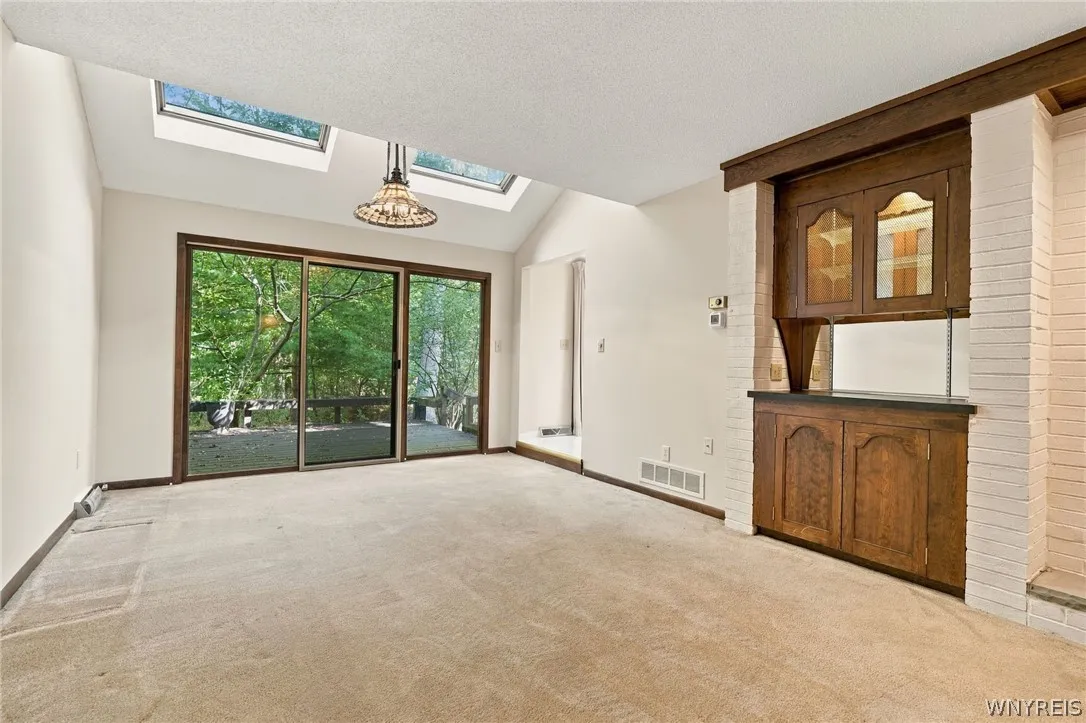 130 Breezewood, Amherst, New York 14051, Amherst, New York 14051, 3 Bedroom Bedrooms, 5 Room Rooms,2 BathroomBathrooms,Residential,For Sale,130 Breezewood, Amherst, New York 14051,0,B1714448