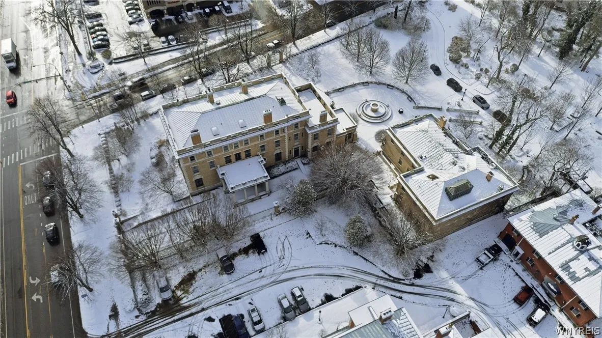 672 Delaware Avenue, Buffalo, New York 14209, Buffalo, New York 14209, ,Commercial Sale,For Sale,672 Delaware Avenue, Buffalo, New York 14209,0,B1719577