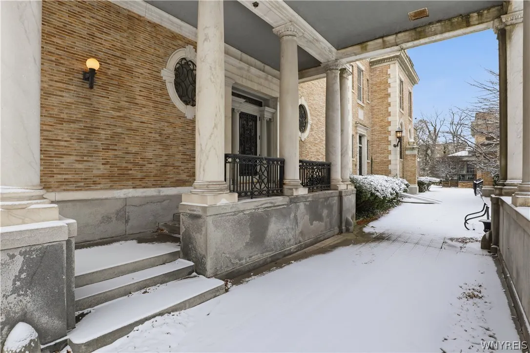 672 Delaware Avenue, Buffalo, New York 14209, Buffalo, New York 14209, ,Commercial Sale,For Sale,672 Delaware Avenue, Buffalo, New York 14209,0,B1719577
