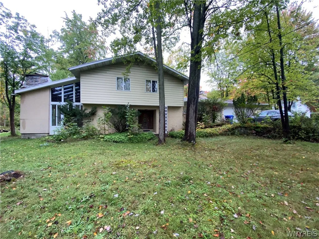 6768 Southwestern Boulevard, Hamburg, New York 140, Hamburg, New York 14085, 3 Bedroom Bedrooms, 6 Room Rooms,2 BathroomBathrooms,Residential,For Sale,6768 Southwestern Boulevard, Hamburg, New York 140,0,B1719544