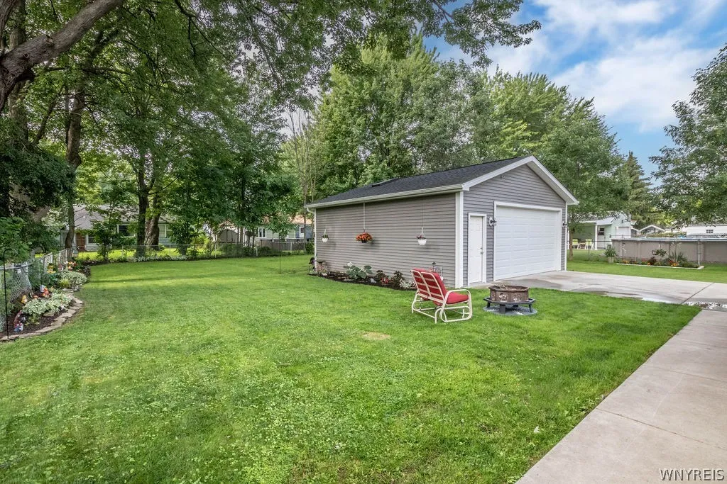 Garage & yard