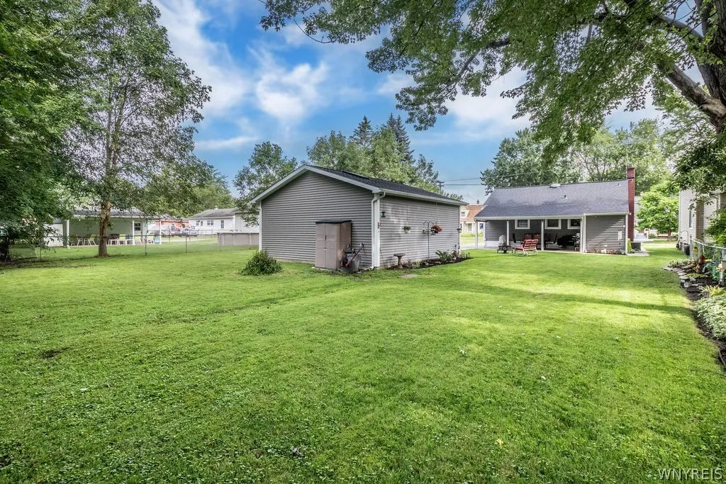 Garage & yard