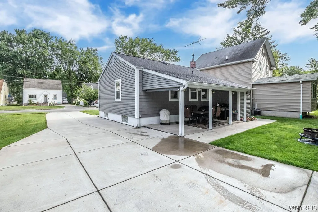 Covered Patio & Driveway