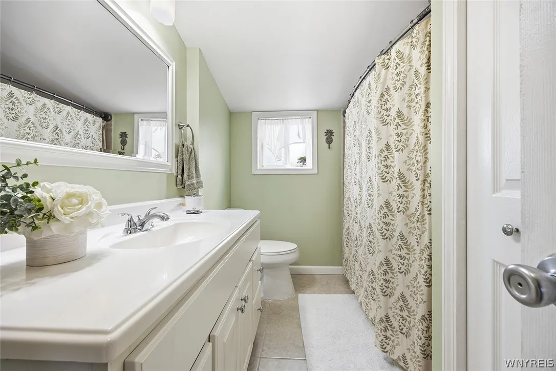 141 North Ellwood Avenue, Tonawanda, New York 1422, Tonawanda, New York 14223, 4 Bedroom Bedrooms, 8 Room Rooms,2 BathroomBathrooms,Residential,For Sale,141 North Ellwood Avenue, Tonawanda, New York 1422,0,B1719140