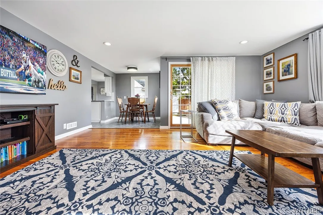 141 North Ellwood Avenue, Tonawanda, New York 1422, Tonawanda, New York 14223, 4 Bedroom Bedrooms, 8 Room Rooms,2 BathroomBathrooms,Residential,For Sale,141 North Ellwood Avenue, Tonawanda, New York 1422,0,B1719140
