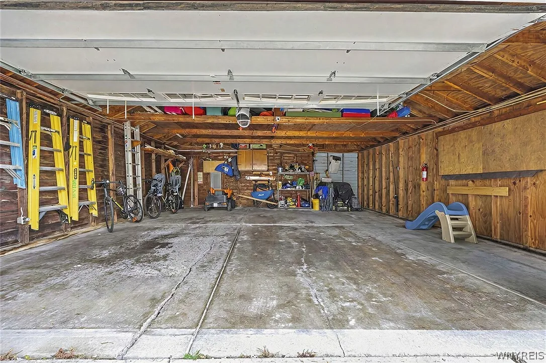141 North Ellwood Avenue, Tonawanda, New York 1422, Tonawanda, New York 14223, 4 Bedroom Bedrooms, 8 Room Rooms,2 BathroomBathrooms,Residential,For Sale,141 North Ellwood Avenue, Tonawanda, New York 1422,0,B1719140