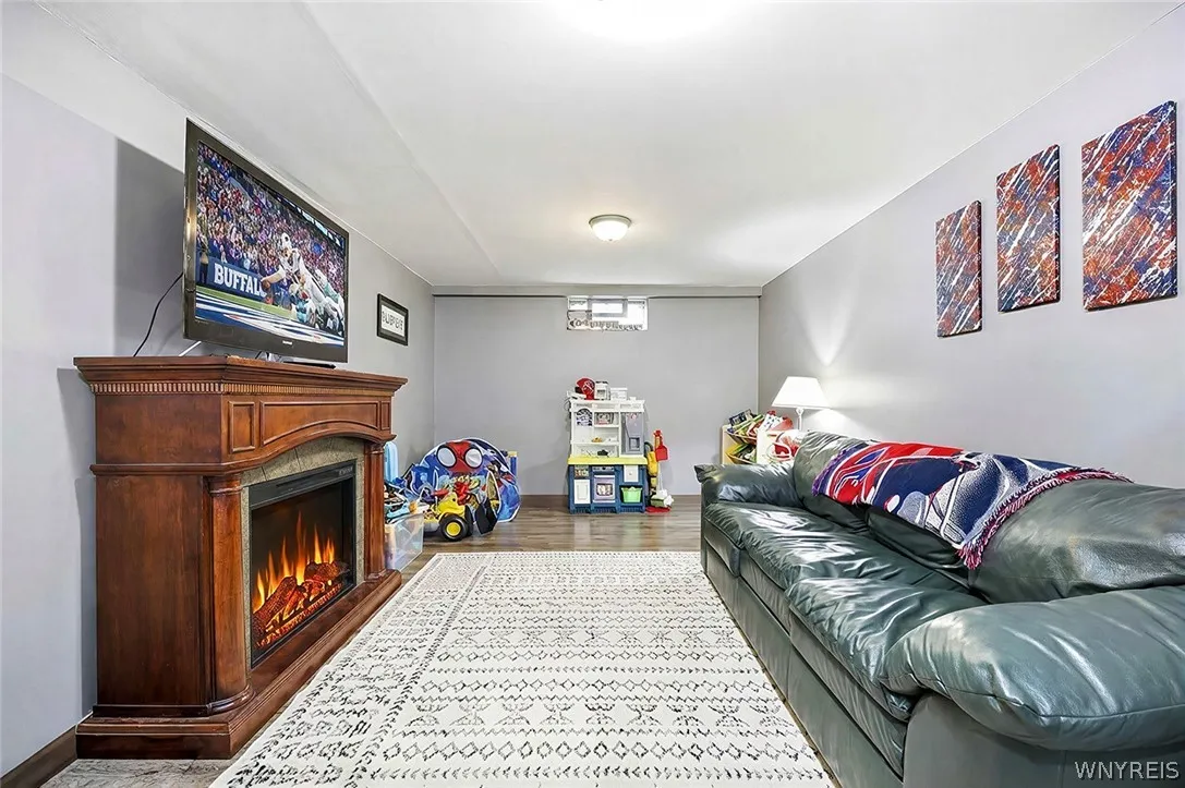 141 North Ellwood Avenue, Tonawanda, New York 1422, Tonawanda, New York 14223, 4 Bedroom Bedrooms, 8 Room Rooms,2 BathroomBathrooms,Residential,For Sale,141 North Ellwood Avenue, Tonawanda, New York 1422,0,B1719140
