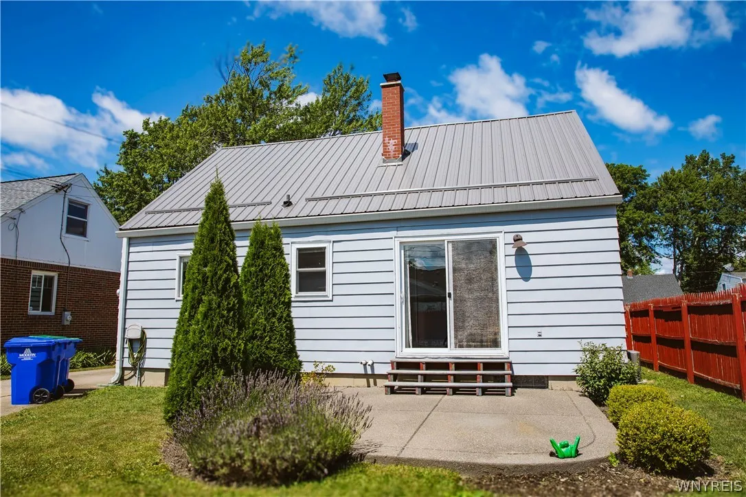 3021 Kirschner Parkway, Hamburg, New York 14075, Hamburg, New York 14075, 3 Bedroom Bedrooms, 7 Room Rooms,1 BathroomBathrooms,Residential,For Sale,3021 Kirschner Parkway, Hamburg, New York 14075,0,B1719532