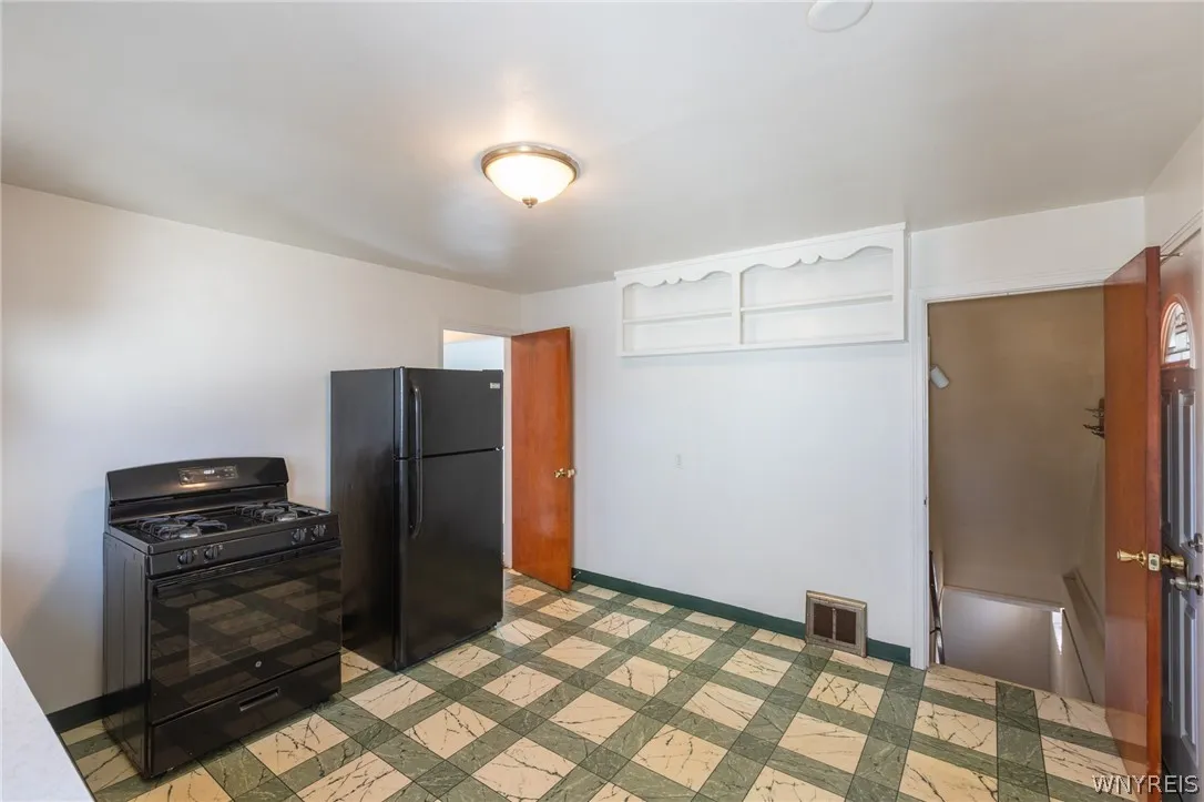514 Windermere Boulevard, Amherst, New York 14226, Amherst, New York 14226, 4 Bedroom Bedrooms, 7 Room Rooms,2 BathroomBathrooms,Residential,For Sale,514 Windermere Boulevard, Amherst, New York 14226,0,B1719452