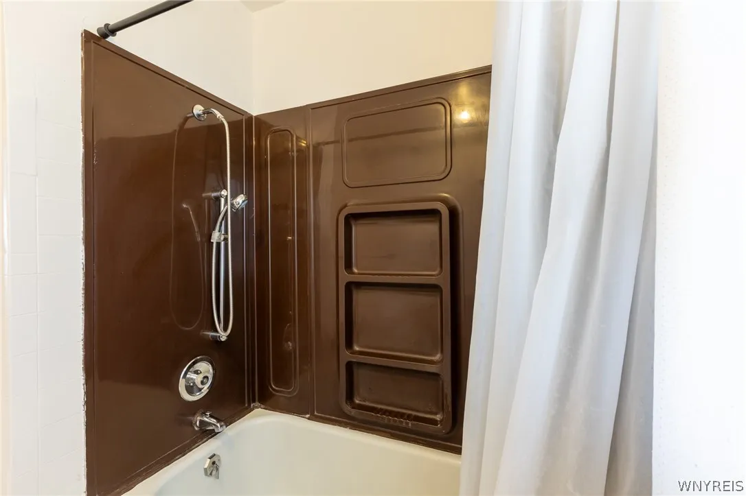 514 Windermere Boulevard, Amherst, New York 14226, Amherst, New York 14226, 4 Bedroom Bedrooms, 7 Room Rooms,2 BathroomBathrooms,Residential,For Sale,514 Windermere Boulevard, Amherst, New York 14226,0,B1719452