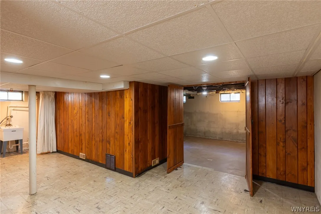 514 Windermere Boulevard, Amherst, New York 14226, Amherst, New York 14226, 4 Bedroom Bedrooms, 7 Room Rooms,2 BathroomBathrooms,Residential,For Sale,514 Windermere Boulevard, Amherst, New York 14226,0,B1719452