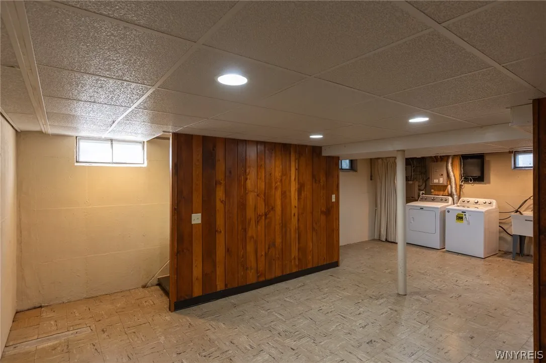 514 Windermere Boulevard, Amherst, New York 14226, Amherst, New York 14226, 4 Bedroom Bedrooms, 7 Room Rooms,2 BathroomBathrooms,Residential,For Sale,514 Windermere Boulevard, Amherst, New York 14226,0,B1719452