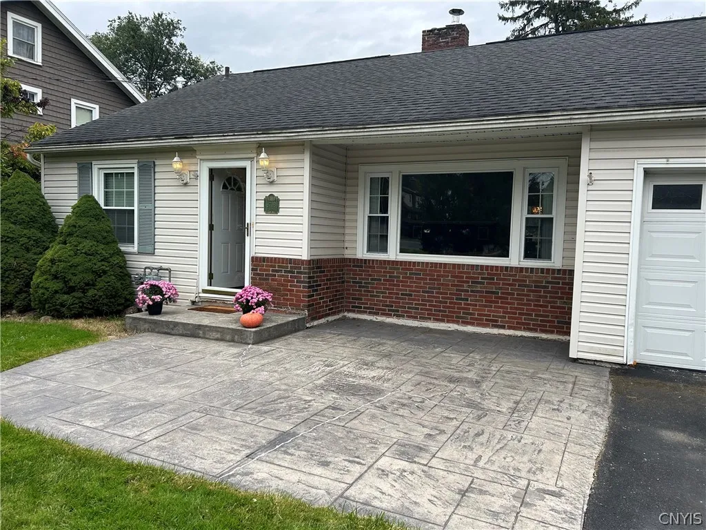 2703 West Genesee Street, Geddes, New York 13219, Geddes, New York 13219, 3 Bedroom Bedrooms, 6 Room Rooms,1 BathroomBathrooms,Residential,For Sale,2703 West Genesee Street, Geddes, New York 13219,0,S1719911