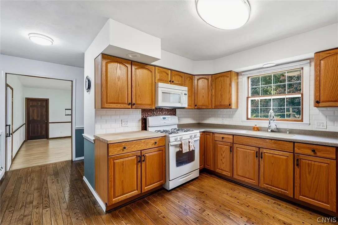 30 Morgan Manor Drive, Oswego, New York 13126, Oswego, New York 13126, 3 Bedroom Bedrooms, 10 Room Rooms,1 BathroomBathrooms,Residential,For Sale,30 Morgan Manor Drive, Oswego, New York 13126,0,S1719920