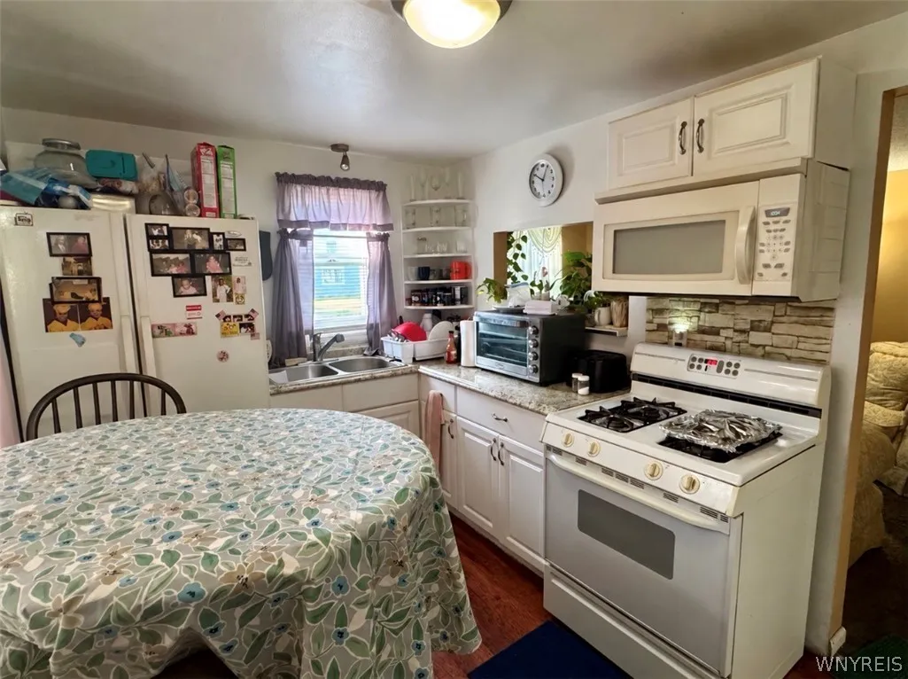 794 Highland Avenue, Tonawanda, New York 14223, Tonawanda, New York 14223, 6 Bedroom Bedrooms, ,2 BathroomBathrooms,Residential,For Sale,794 Highland Avenue, Tonawanda, New York 14223,0,B1719964