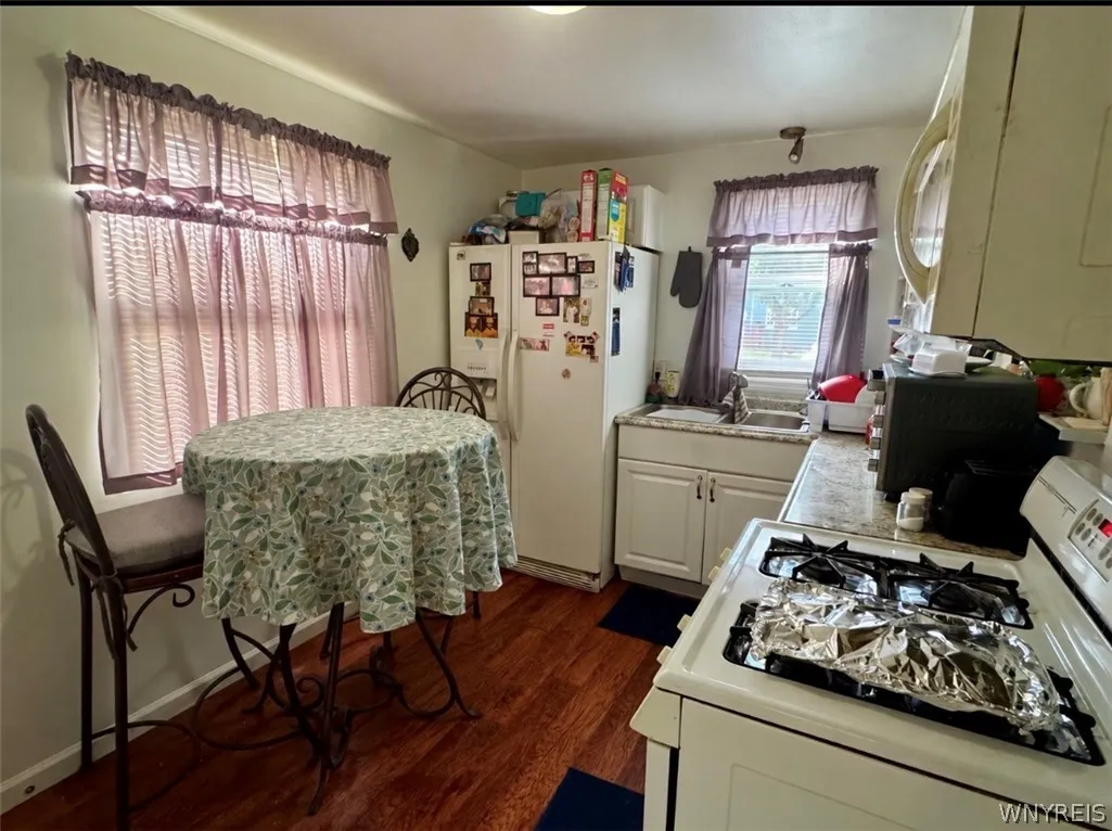 794 Highland Avenue, Tonawanda, New York 14223, Tonawanda, New York 14223, 6 Bedroom Bedrooms, ,2 BathroomBathrooms,Residential,For Sale,794 Highland Avenue, Tonawanda, New York 14223,0,B1719964