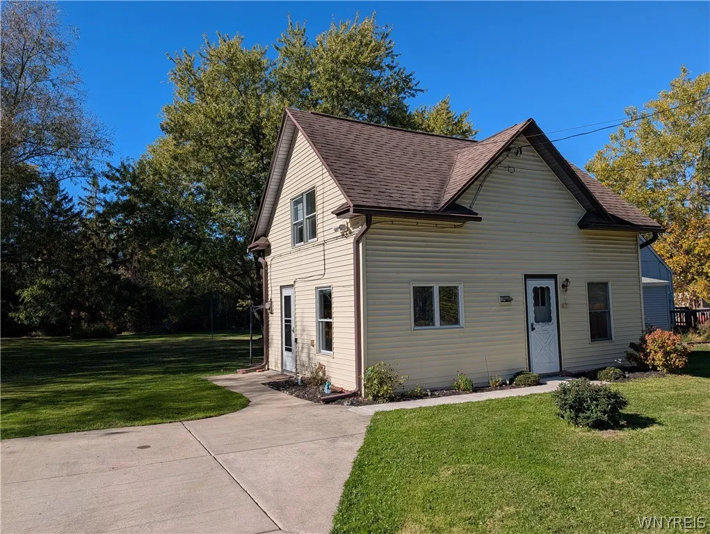 4500 Camp Road, Hamburg, New York 14075, Hamburg, New York 14075, 5 Bedroom Bedrooms, ,2 BathroomBathrooms,Residential,For Sale,4500 Camp Road, Hamburg, New York 14075,0,B1720048