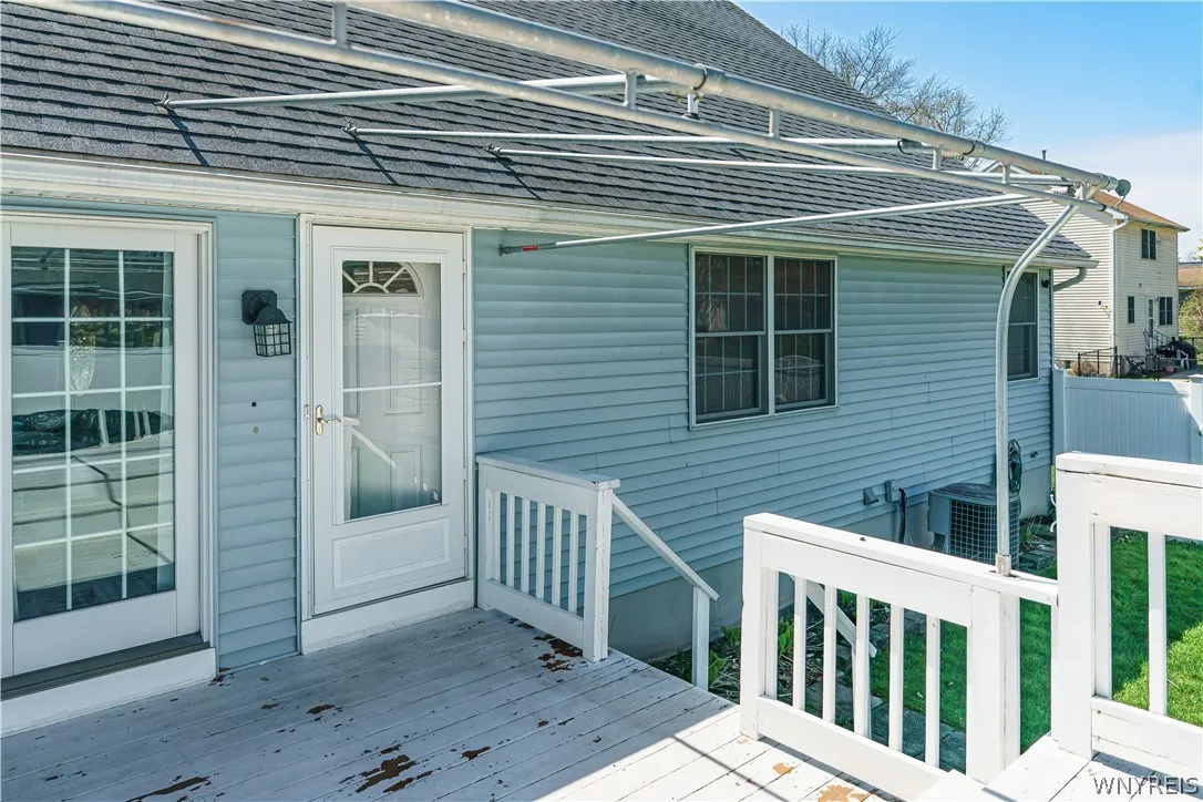 53 Paige Avenue, Tonawanda, New York 14223, Tonawanda, New York 14223, 3 Bedroom Bedrooms, 5 Room Rooms,1 BathroomBathrooms,Residential,For Sale,53 Paige Avenue, Tonawanda, New York 14223,0,B1719677