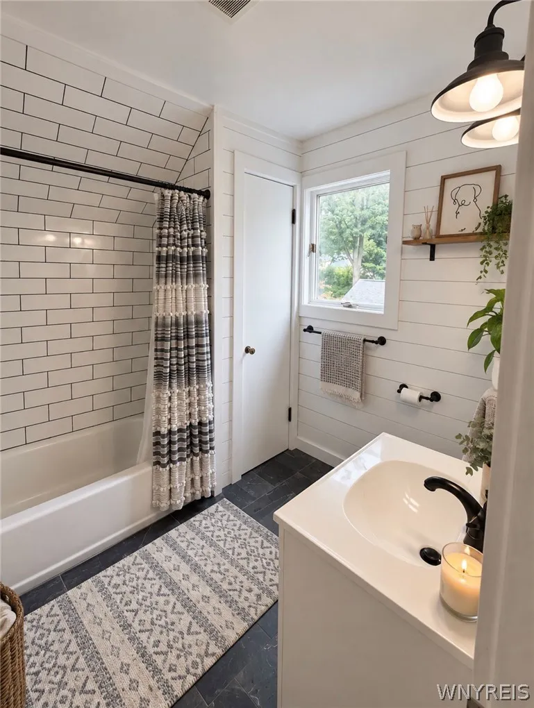 164 Parkdale Avenue, Aurora, New York 14052, Aurora, New York 14052, 3 Bedroom Bedrooms, 7 Room Rooms,1 BathroomBathrooms,Residential,For Sale,164 Parkdale Avenue, Aurora, New York 14052,0,B1719889