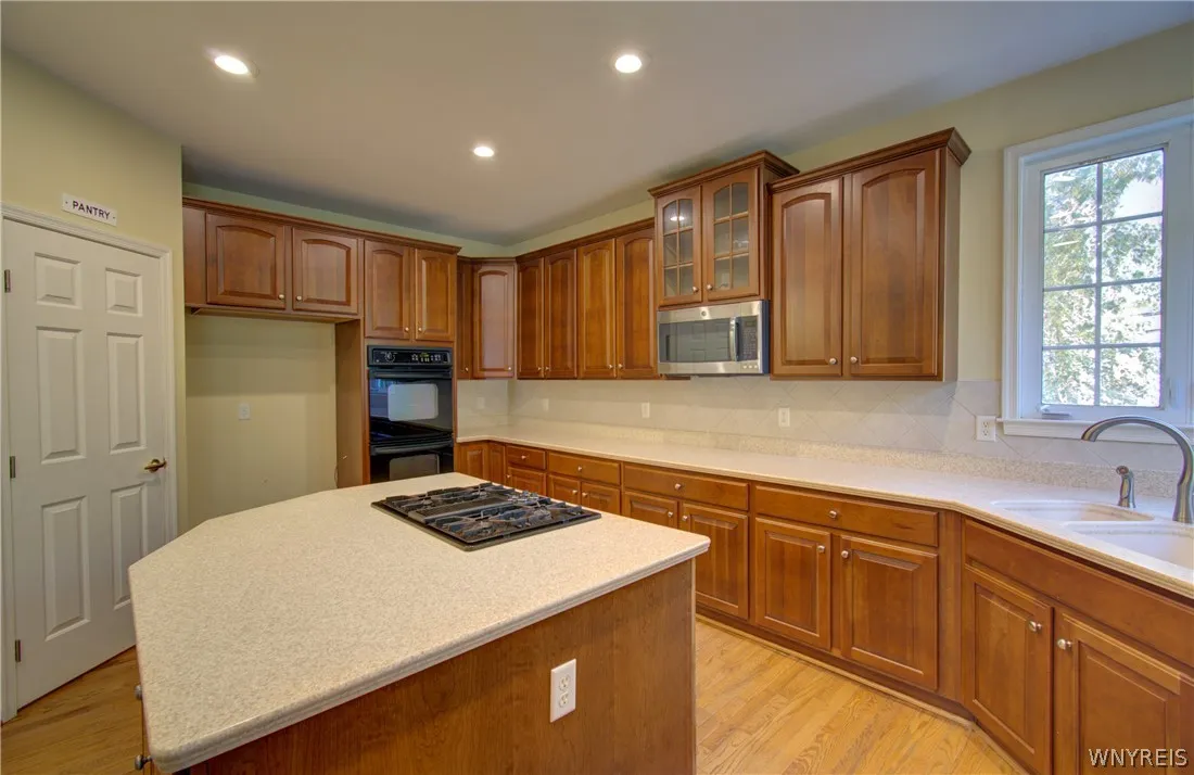 6225 Country Walk Court, Clarence, New York 14032, Clarence, New York 14032, 4 Bedroom Bedrooms, 10 Room Rooms,4 BathroomBathrooms,Residential,For Sale,6225 Country Walk Court, Clarence, New York 14032,0,B1720226