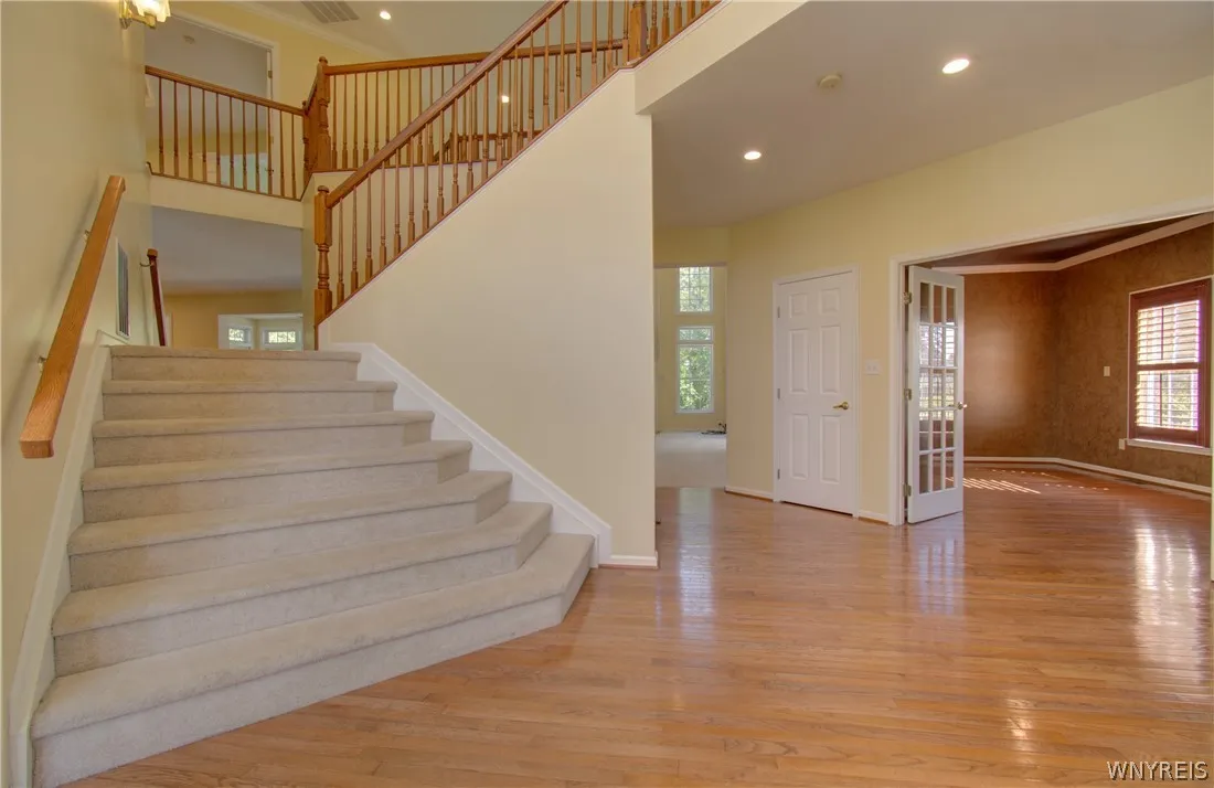 6225 Country Walk Court, Clarence, New York 14032, Clarence, New York 14032, 4 Bedroom Bedrooms, 10 Room Rooms,4 BathroomBathrooms,Residential,For Sale,6225 Country Walk Court, Clarence, New York 14032,0,B1720226