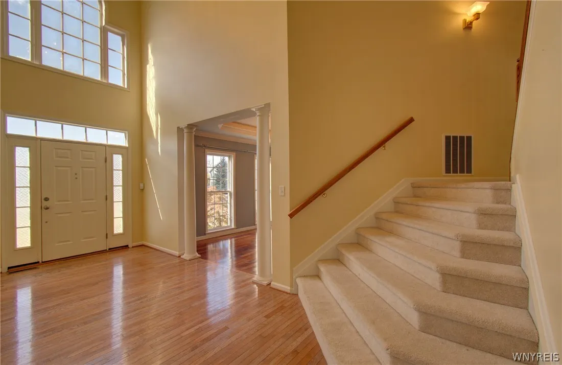6225 Country Walk Court, Clarence, New York 14032, Clarence, New York 14032, 4 Bedroom Bedrooms, 10 Room Rooms,4 BathroomBathrooms,Residential,For Sale,6225 Country Walk Court, Clarence, New York 14032,0,B1720226