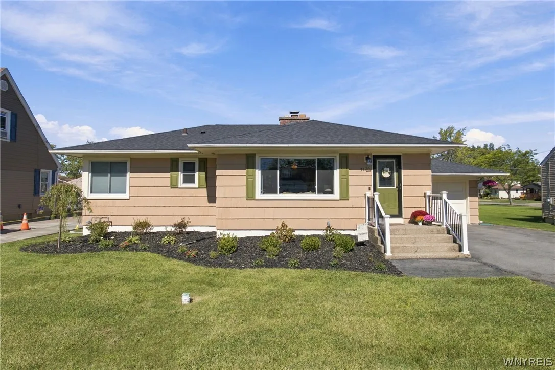 1178 Brighton Road, Tonawanda, New York 14150, Tonawanda, New York 14150, 3 Bedroom Bedrooms, 8 Room Rooms,2 BathroomBathrooms,Residential,For Sale,1178 Brighton Road, Tonawanda, New York 14150,0,B1719957