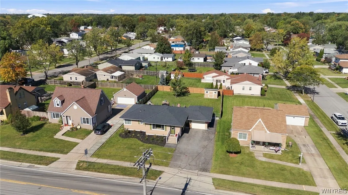 1178 Brighton Road, Tonawanda, New York 14150, Tonawanda, New York 14150, 3 Bedroom Bedrooms, 8 Room Rooms,2 BathroomBathrooms,Residential,For Sale,1178 Brighton Road, Tonawanda, New York 14150,0,B1719957