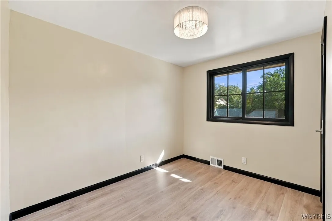 63 Saint Clare, Tonawanda, New York 14150, Tonawanda, New York 14150, 3 Bedroom Bedrooms, 7 Room Rooms,1 BathroomBathrooms,Residential,For Sale,63 Saint Clare, Tonawanda, New York 14150,0,B1720322