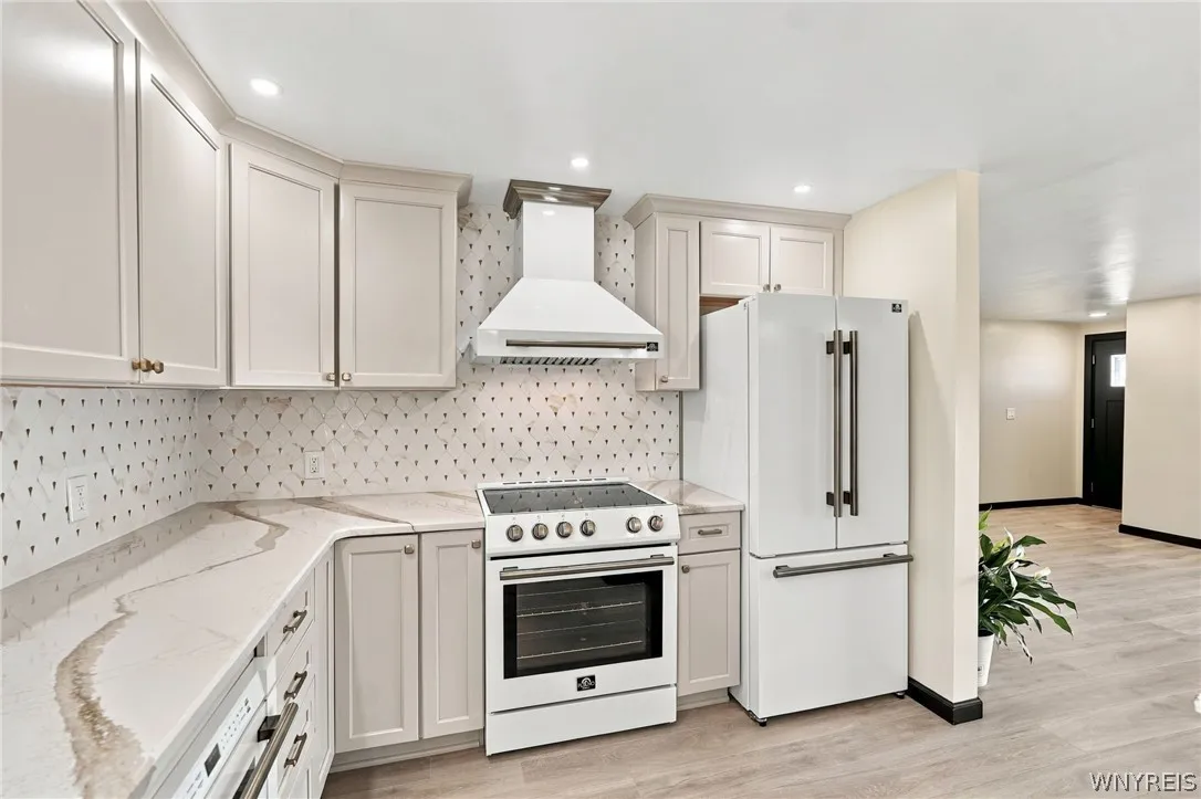 63 Saint Clare, Tonawanda, New York 14150, Tonawanda, New York 14150, 3 Bedroom Bedrooms, 7 Room Rooms,1 BathroomBathrooms,Residential,For Sale,63 Saint Clare, Tonawanda, New York 14150,0,B1720322
