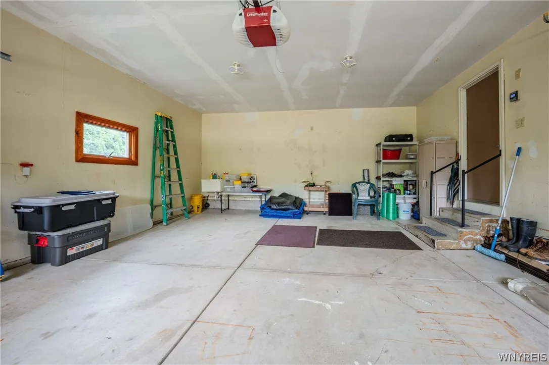 29 Windgate, Orchard Park, New York 14127, Orchard Park, New York 14127, 4 Bedroom Bedrooms, 11 Room Rooms,2 BathroomBathrooms,Residential,For Sale,29 Windgate, Orchard Park, New York 14127,0,B1718838