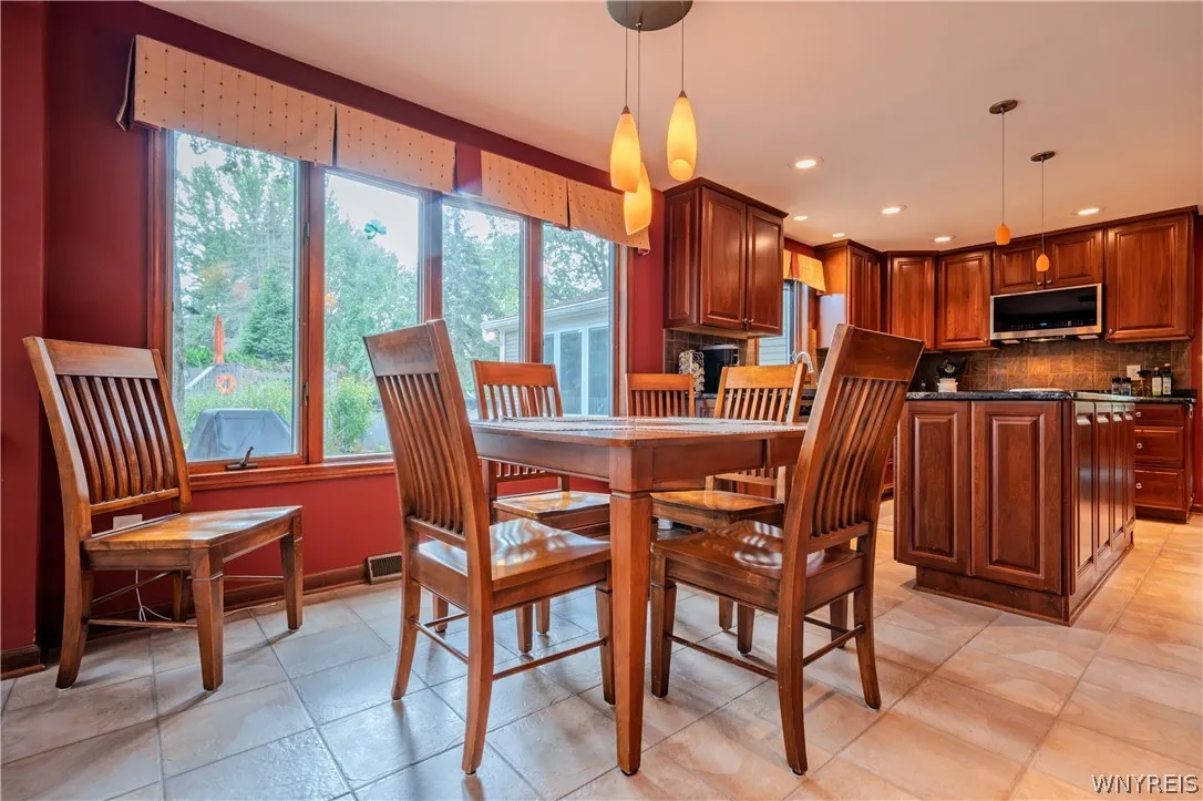 29 Windgate, Orchard Park, New York 14127, Orchard Park, New York 14127, 4 Bedroom Bedrooms, 11 Room Rooms,2 BathroomBathrooms,Residential,For Sale,29 Windgate, Orchard Park, New York 14127,0,B1718838