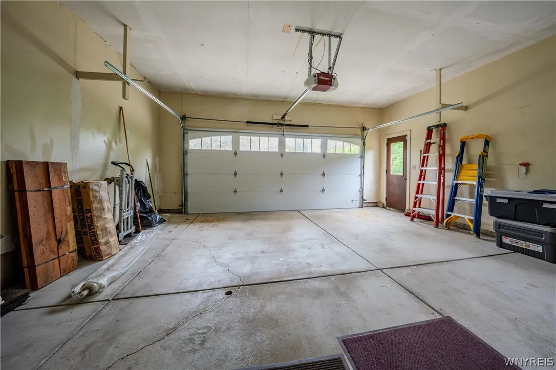 29 Windgate, Orchard Park, New York 14127, Orchard Park, New York 14127, 4 Bedroom Bedrooms, 11 Room Rooms,2 BathroomBathrooms,Residential,For Sale,29 Windgate, Orchard Park, New York 14127,0,B1718838