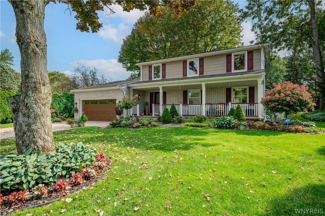 29 Windgate, Orchard Park, New York 14127, Orchard Park, New York 14127, 4 Bedroom Bedrooms, 11 Room Rooms,2 BathroomBathrooms,Residential,For Sale,29 Windgate, Orchard Park, New York 14127,0,B1718838