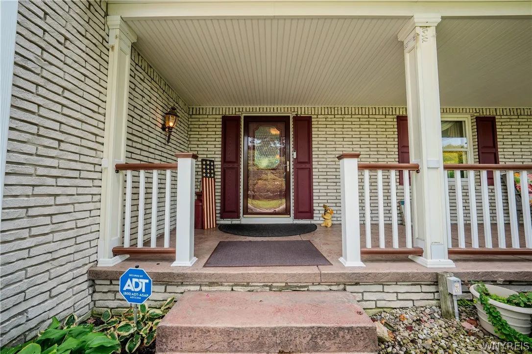 29 Windgate, Orchard Park, New York 14127, Orchard Park, New York 14127, 4 Bedroom Bedrooms, 11 Room Rooms,2 BathroomBathrooms,Residential,For Sale,29 Windgate, Orchard Park, New York 14127,0,B1718838