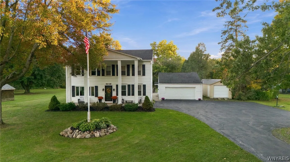 6628 Boston State Road, Hamburg, New York 14075, Hamburg, New York 14075, 4 Bedroom Bedrooms, 13 Room Rooms,2 BathroomBathrooms,Residential,For Sale,6628 Boston State Road, Hamburg, New York 14075,0,B1718817