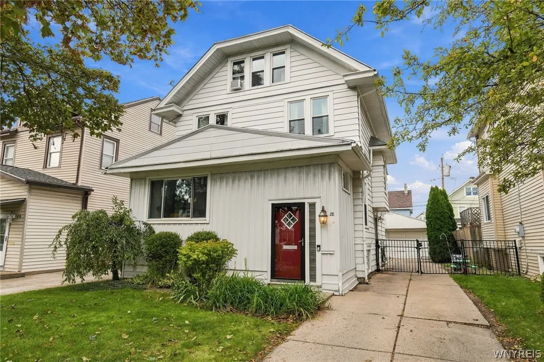 88 Knowlton Avenue, Tonawanda, New York 14217, Tonawanda, New York 14217, 4 Bedroom Bedrooms, 10 Room Rooms,1 BathroomBathrooms,Residential,For Sale,88 Knowlton Avenue, Tonawanda, New York 14217,0,B1719573