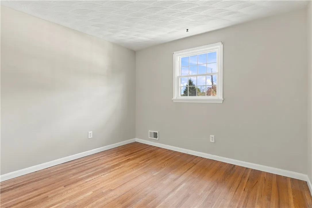 122 Rocmar Drive, Greece, New York 14626, Greece, New York 14626, 3 Bedroom Bedrooms, 8 Room Rooms,1 BathroomBathrooms,Residential,For Sale,122 Rocmar Drive, Greece, New York 14626,0,R1719410