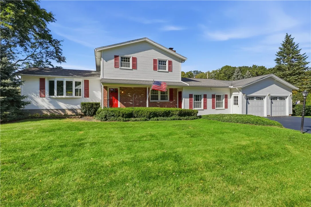 122 Rocmar Drive, Greece, New York 14626, Greece, New York 14626, 3 Bedroom Bedrooms, 8 Room Rooms,1 BathroomBathrooms,Residential,For Sale,122 Rocmar Drive, Greece, New York 14626,0,R1719410