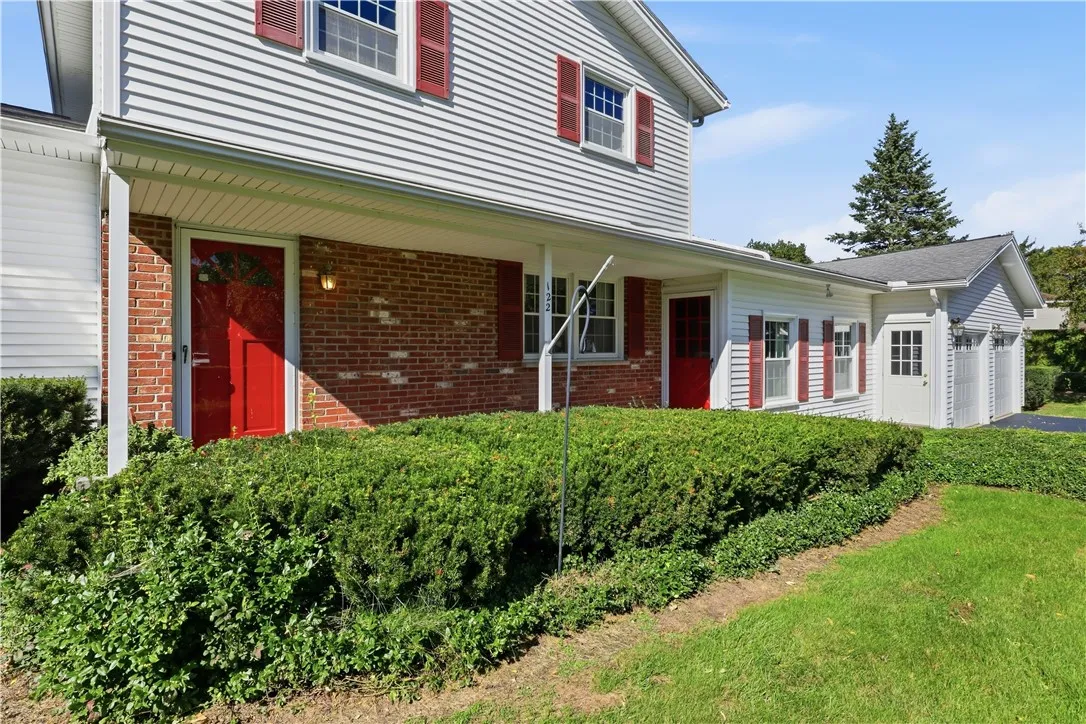 122 Rocmar Drive, Greece, New York 14626, Greece, New York 14626, 3 Bedroom Bedrooms, 8 Room Rooms,1 BathroomBathrooms,Residential,For Sale,122 Rocmar Drive, Greece, New York 14626,0,R1719410