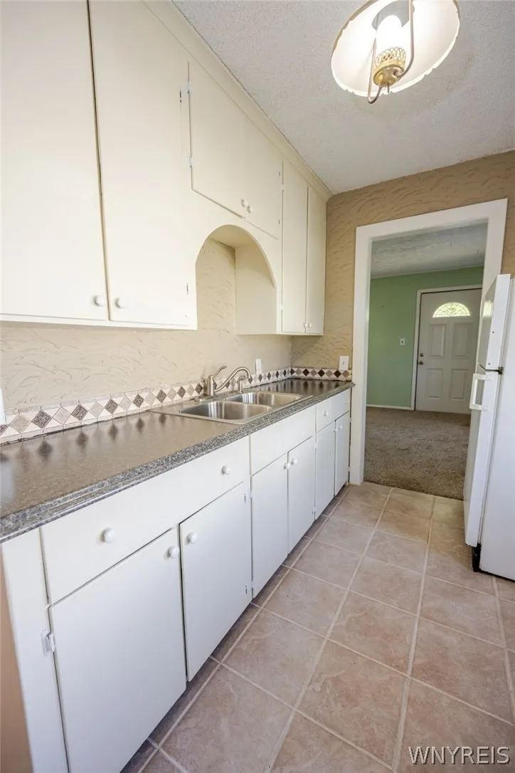 5261 Southcrest Avenue, Hamburg, New York 14075, Hamburg, New York 14075, 3 Bedroom Bedrooms, 6 Room Rooms,1 BathroomBathrooms,Residential,For Sale,5261 Southcrest Avenue, Hamburg, New York 14075,0,B1719512