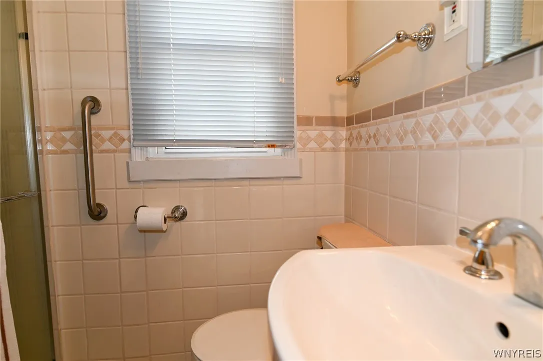 132 Ivy Lea, Tonawanda, New York 14223, Tonawanda, New York 14223, 3 Bedroom Bedrooms, 7 Room Rooms,1 BathroomBathrooms,Residential,For Sale,132 Ivy Lea, Tonawanda, New York 14223,0,B1720085