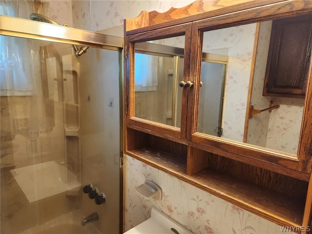 2793 Southwestern Boulevard, Orchard Park, New Yor, Orchard Park, New York 14127, 3 Bedroom Bedrooms, 6 Room Rooms,1 BathroomBathrooms,Residential,For Sale,2793 Southwestern Boulevard, Orchard Park, New Yor,0,B1720651