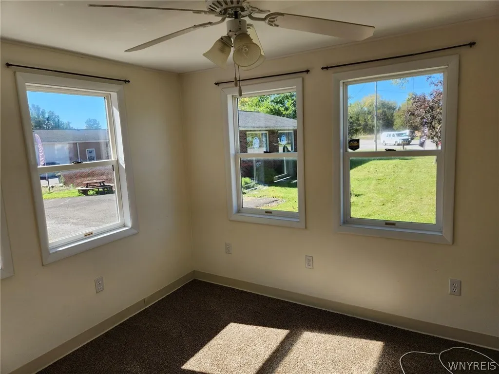 2793 Southwestern Boulevard, Orchard Park, New Yor, Orchard Park, New York 14127, 3 Bedroom Bedrooms, 6 Room Rooms,1 BathroomBathrooms,Residential,For Sale,2793 Southwestern Boulevard, Orchard Park, New Yor,0,B1720651