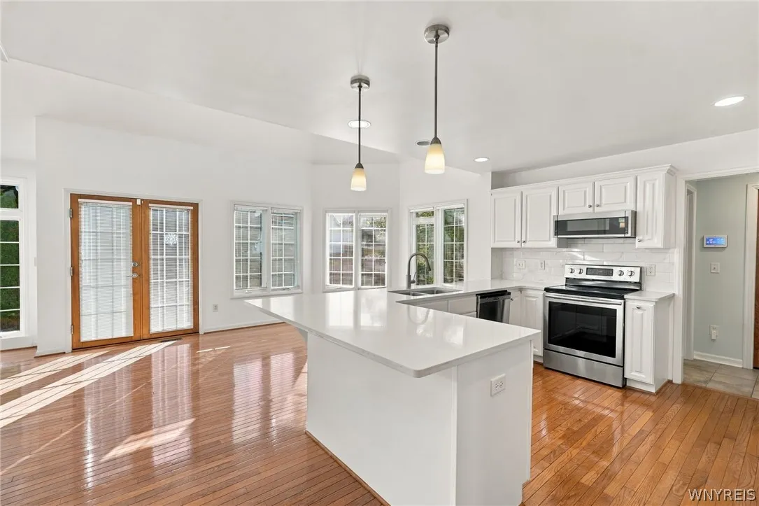 4119 Foxwood Lane, Clarence, New York 14221, Clarence, New York 14221, 4 Bedroom Bedrooms, 9 Room Rooms,2 BathroomBathrooms,Residential,For Sale,4119 Foxwood Lane, Clarence, New York 14221,0,B1720716