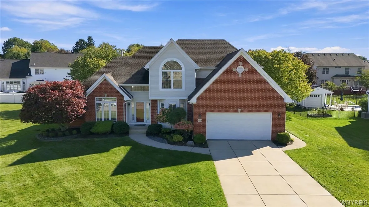 4119 Foxwood Lane, Clarence, New York 14221, Clarence, New York 14221, 4 Bedroom Bedrooms, 9 Room Rooms,2 BathroomBathrooms,Residential,For Sale,4119 Foxwood Lane, Clarence, New York 14221,0,B1720716