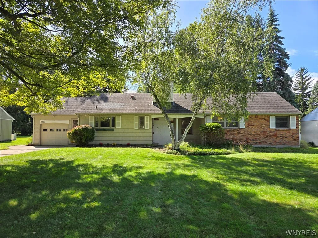 8401 Ericson Drive, Clarence, New York 14221, Clarence, New York 14221, 3 Bedroom Bedrooms, 6 Room Rooms,1 BathroomBathrooms,Residential Lease,For Rent,8401 Ericson Drive, Clarence, New York 14221,0,B1720748