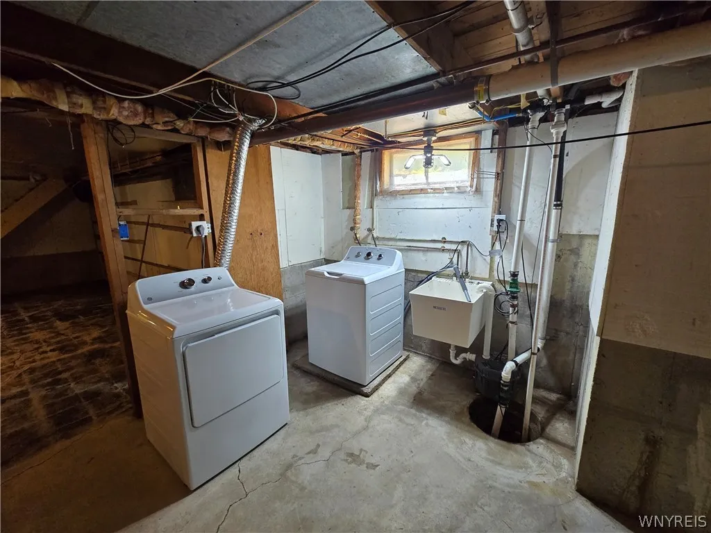 8401 Ericson Drive, Clarence, New York 14221, Clarence, New York 14221, 3 Bedroom Bedrooms, 6 Room Rooms,1 BathroomBathrooms,Residential Lease,For Rent,8401 Ericson Drive, Clarence, New York 14221,0,B1720748