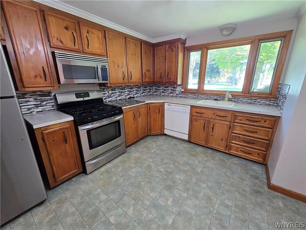 8401 Ericson Drive, Clarence, New York 14221, Clarence, New York 14221, 3 Bedroom Bedrooms, 6 Room Rooms,1 BathroomBathrooms,Residential Lease,For Rent,8401 Ericson Drive, Clarence, New York 14221,0,B1720748