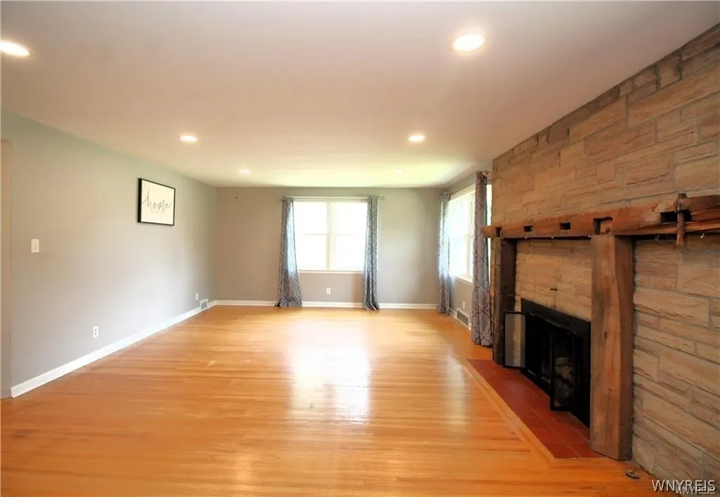8709 Nottingham, Clarence, New York 14221, Clarence, New York 14221, 3 Bedroom Bedrooms, 6 Room Rooms,1 BathroomBathrooms,Residential Lease,For Rent,8709 Nottingham, Clarence, New York 14221,0,B1720776
